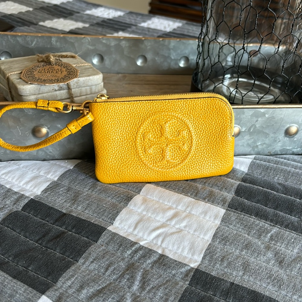Tory Burch  Wristlet